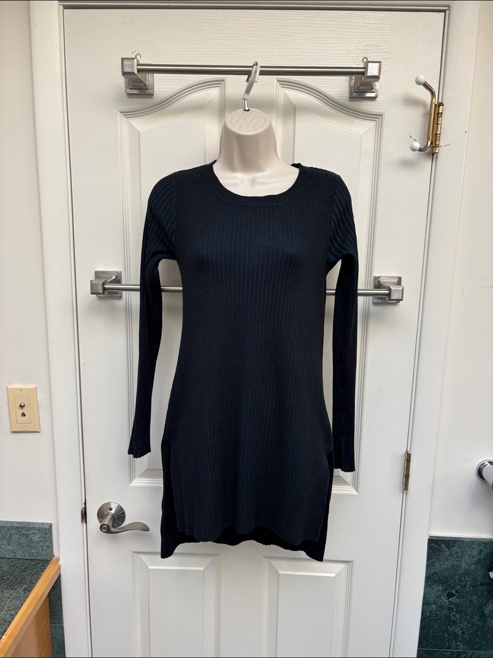 Liz Claiborne sweater tunic black and turquoise ribbed knit